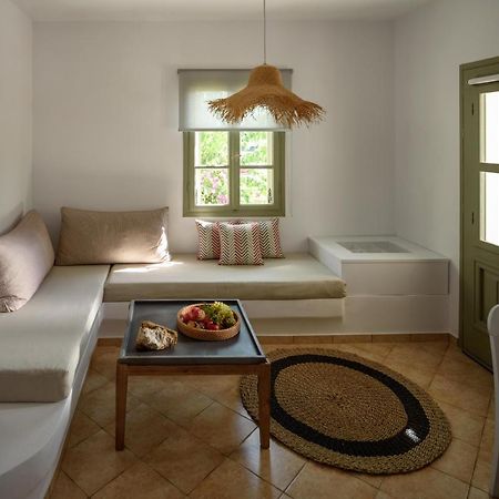 Mirabeli Apartments & Suites Полония Екстериор снимка