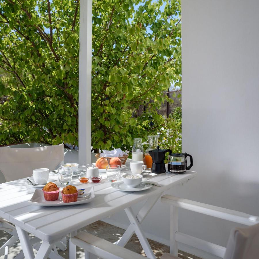 Mirabeli Apartments & Suites Полония Екстериор снимка