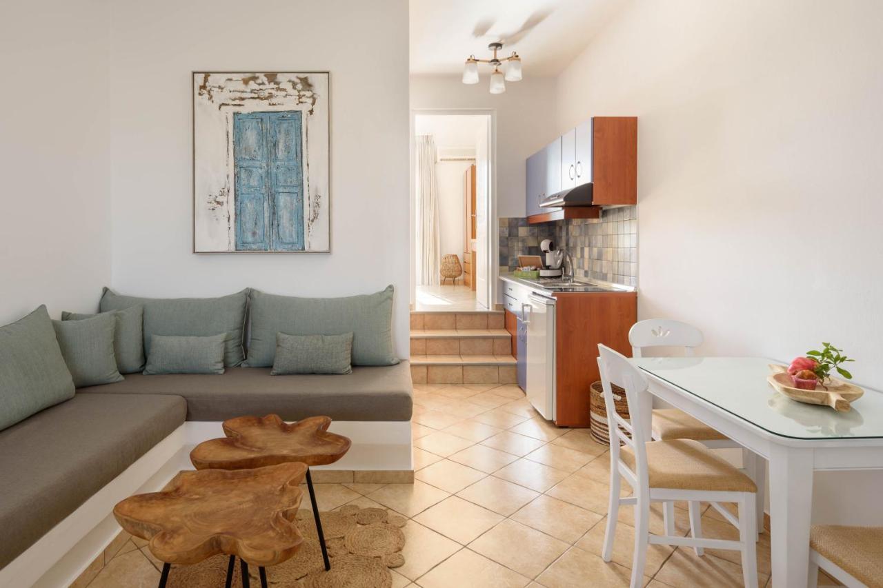Mirabeli Apartments & Suites Полония Екстериор снимка