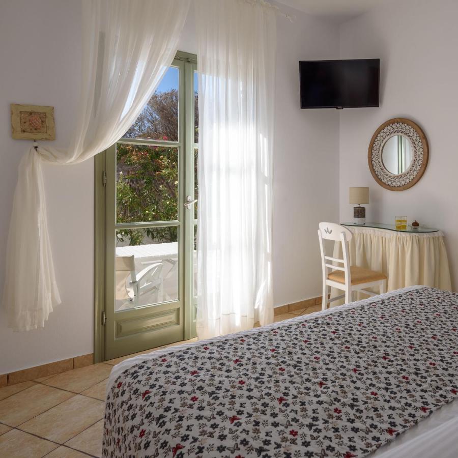Mirabeli Apartments & Suites Полония Екстериор снимка
