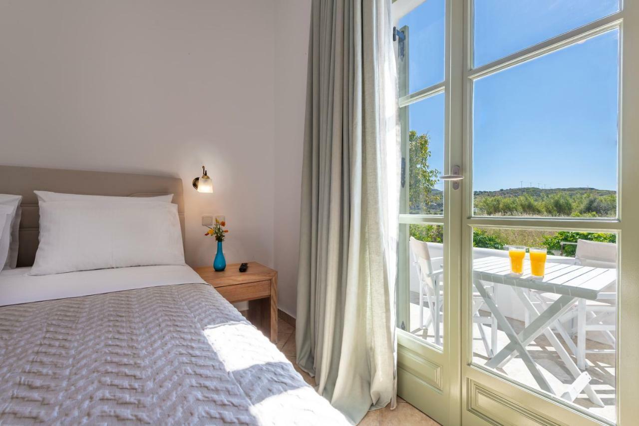 Mirabeli Apartments & Suites Полония Екстериор снимка
