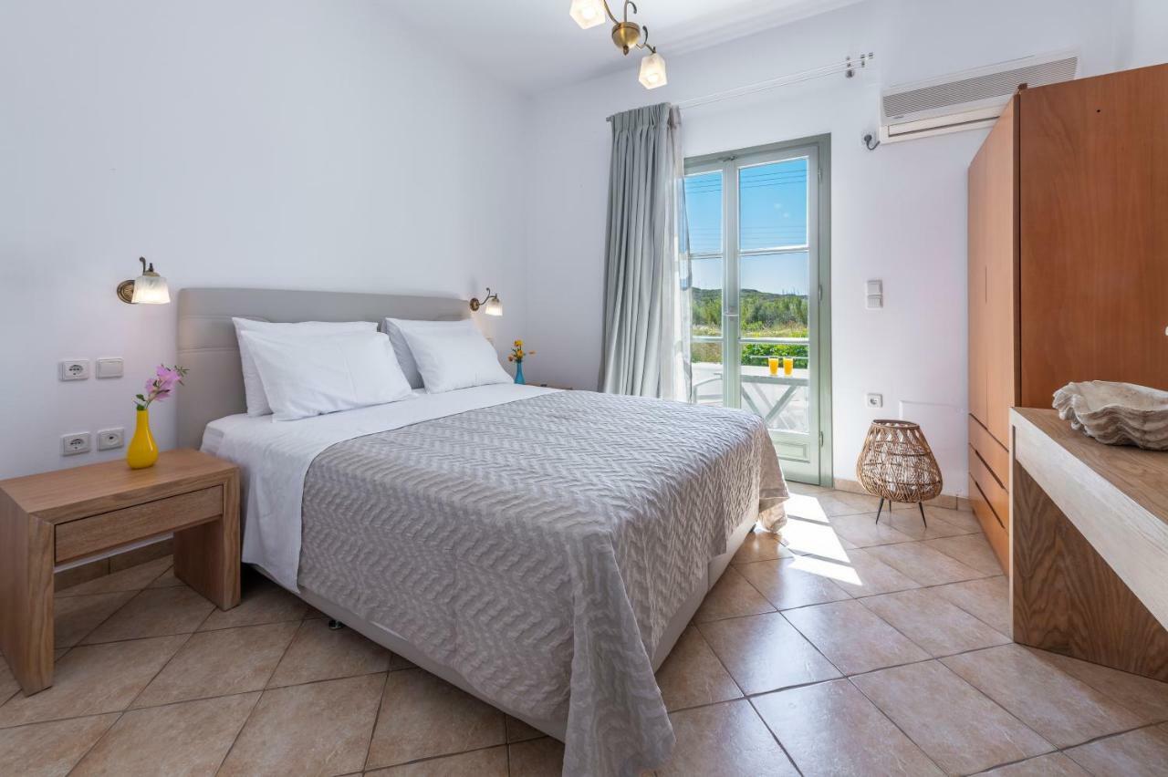 Mirabeli Apartments & Suites Полония Екстериор снимка