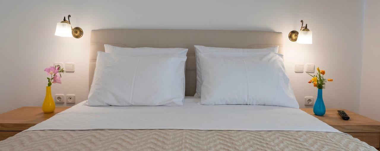 Mirabeli Apartments & Suites Полония Екстериор снимка